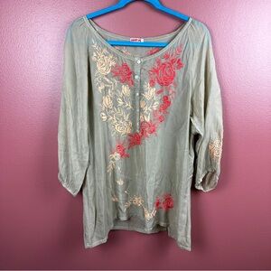 Johnny Was scoop neck blouse with coral and pink floral embroidery size small